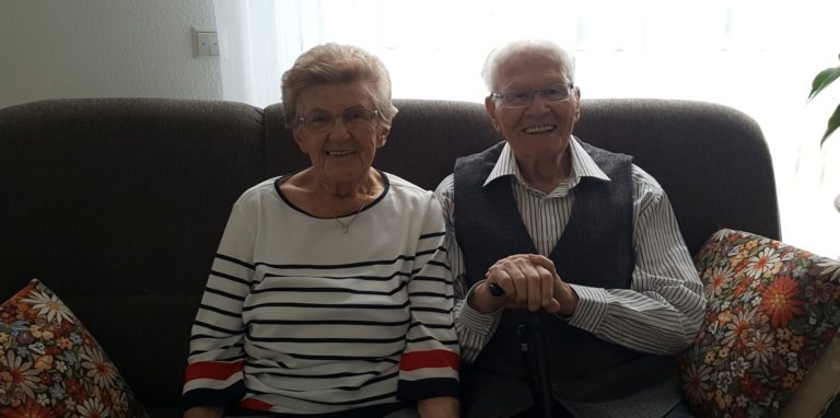 Renate (92) und Hermann (96) Blattgerste haben in dieser Woche ihren 70. Hochzeitstag gefeiert. Sie blicken auf ein langes und glückliches Leben zurück, hatten aber am Anfang mit vielen Widrigkeiten zu kämpfen.