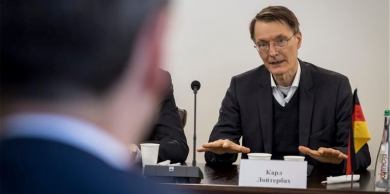 Karl Lauterbach spricht.