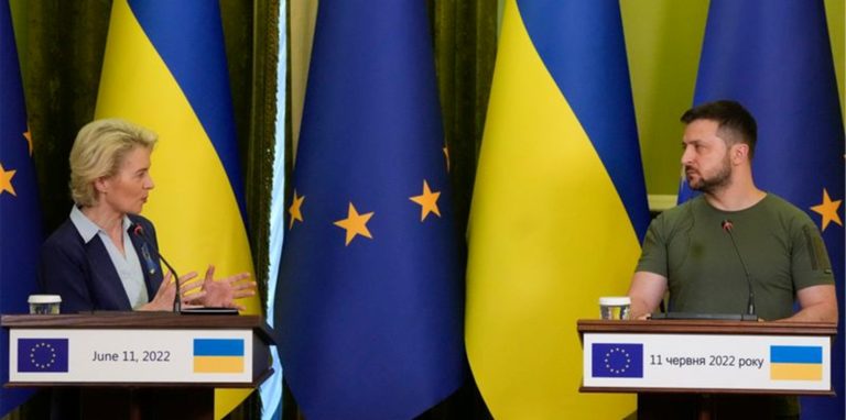 Eu-Kommissionspräsidentin Ursula von der Leyen spricht mit dem ukrainischen Präsidenten Wolodymyr Selenskyj über einen möglichen EU-Beitritt der Ukraine.