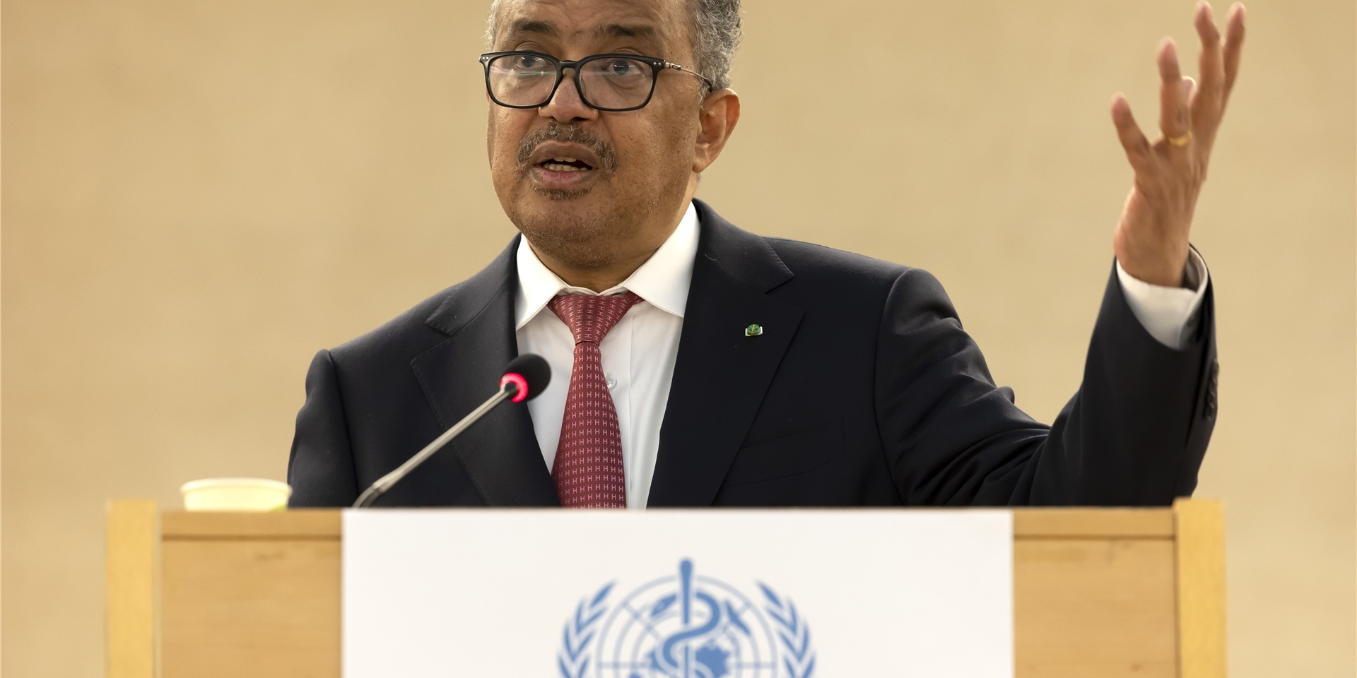 Tedros Adhanom Ghebreyesus, Generaldirektor der Weltgesundheitsorganisation (WHO), hält eine Rede.