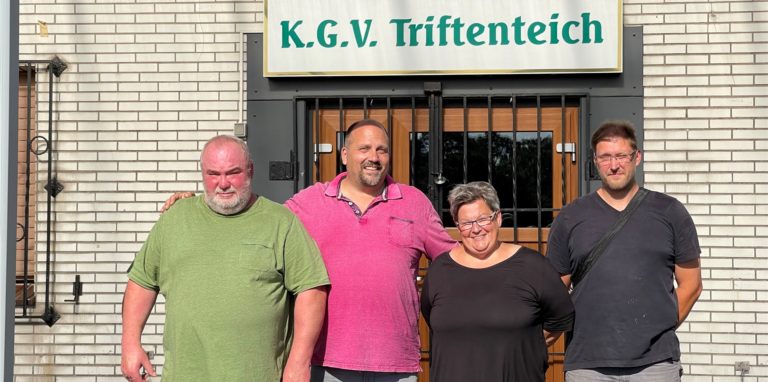 Seit drei Jahren sind Peter Lindner (v.l.n.r.), Sebastian Nohl, Eva-Maria Weber und Jürgen Knof im Vorstand des Kleingartenvereins Triftenteich aktiv. Der Verein selbst besteht seit 75 Jahren.