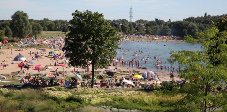 Durch die hohen Temperaturen am Wochenende kann es am Horstmarer See in Lünen durchaus voll werden. Bei der Wasserqualität gibt es derzeit keine Probleme.