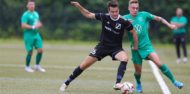 Jonas Osterkemper (r.) wechselte im Sommer 2021 von GS Cappenberg zu Westfalia Wethmar.