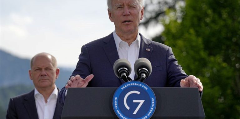 Joe Biden, Präsident der USA, spricht bei einem Pressestatement auf dem G7-Gipfel.