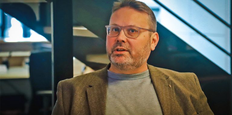 Besser Aufladen in Kamen. Ratsherr Timon Lütschen möchte, dass die Bürger dafür ihre Wunsch-Standorte benennen.