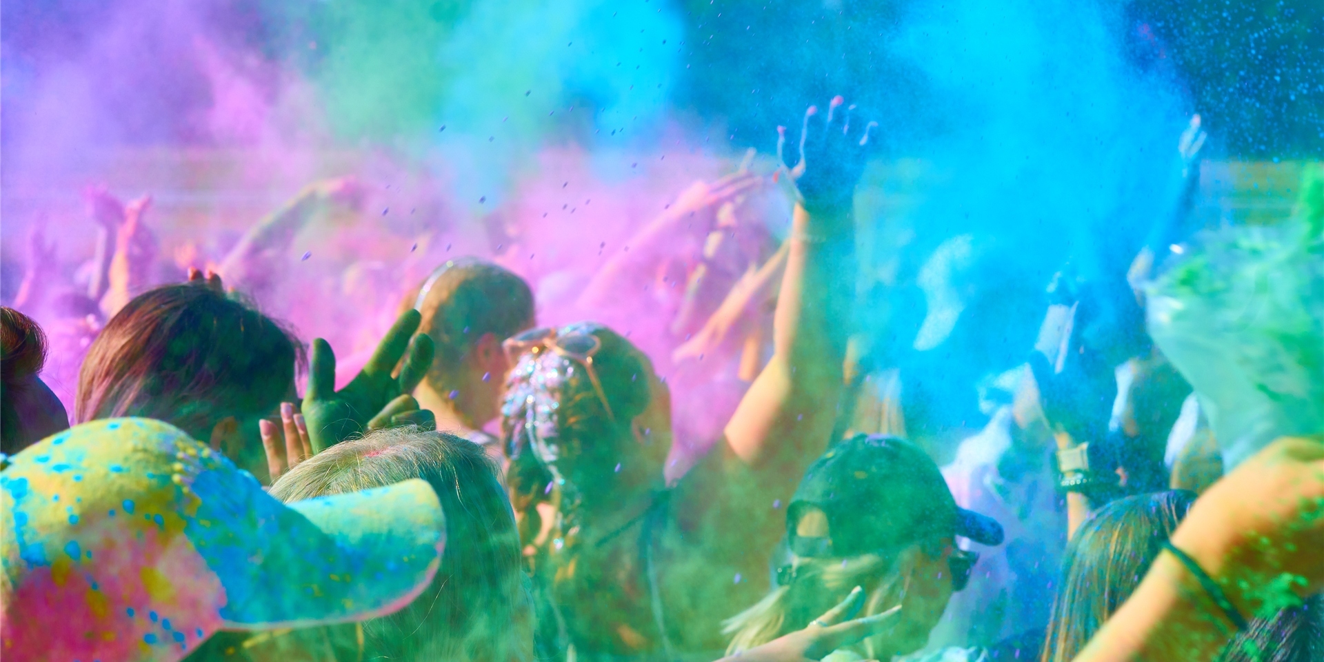 Unter anderem das Holi Festival war in Dortmund und im Westfalenpark trat Sarah Conner auf.