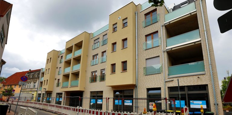 Der Möcking-Neubau an der Nordstraße ist fast bezugsfertig. Seit 2018 ist an dem früheren Möbelhaus-Standort eine Baustelle.