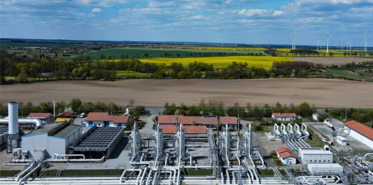 Die Erdgasverdichterstation Mallnow der Gascade Gastransport GmbH (Luftaufnahme mit einer Drohne).