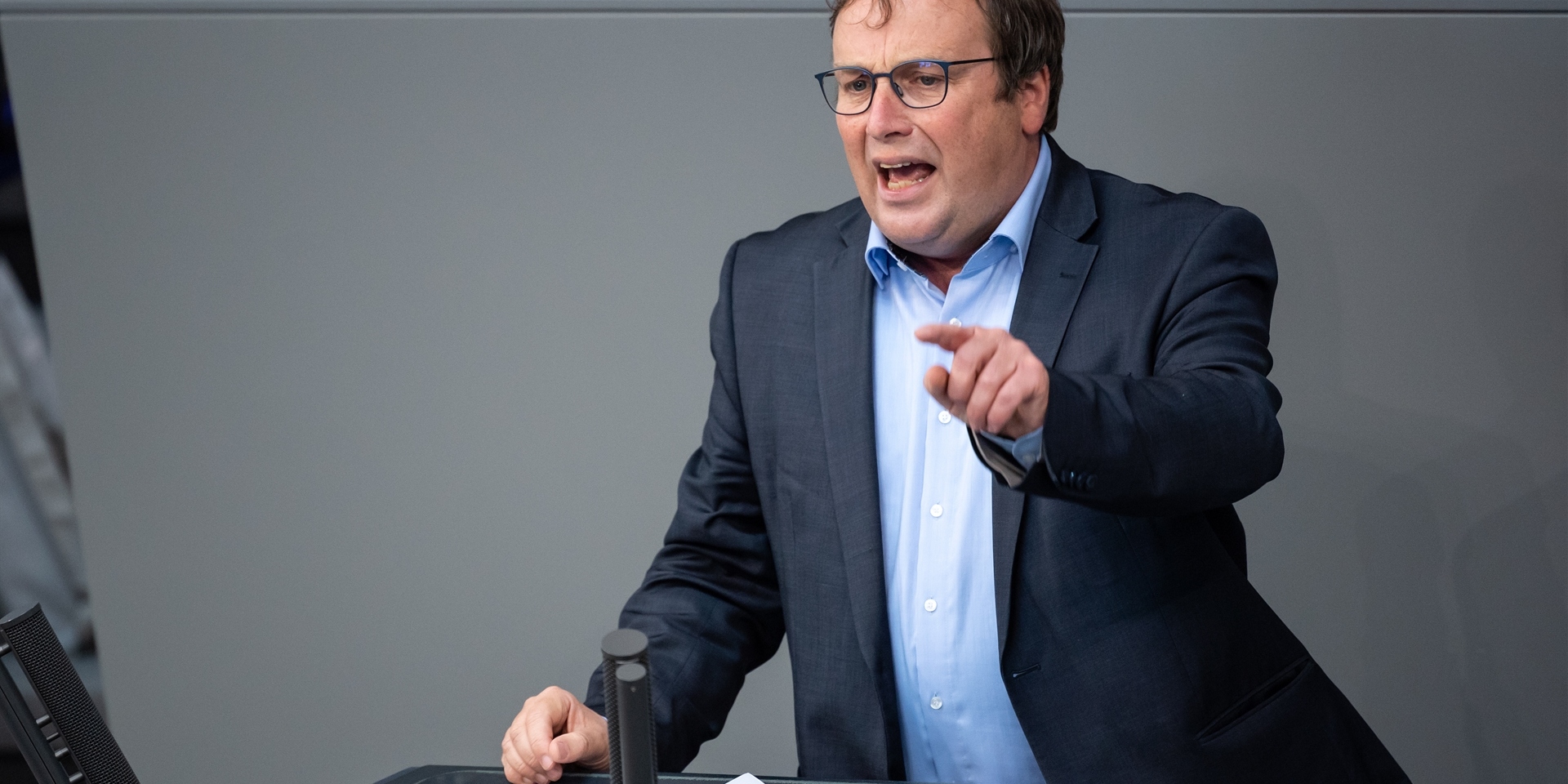 Oliver Krischer (Bündnis 90/Die Grünen) spricht bei der Plenarsitzung im Deutschen Bundestag.