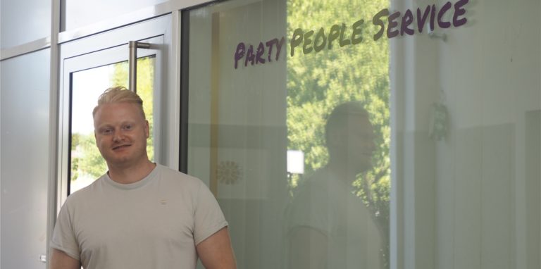 Sergej Stiben (32) wagt mit seinem „Party People Service“ einen neuen Schritt.