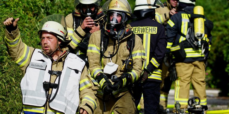 Am 17. Juli geriet eine Lagerhalle auf der Hohenheide in Fröndenberg in Brand. Die Feuerwehr benötigte mehrere Stunden, um den Brand zu löschen.