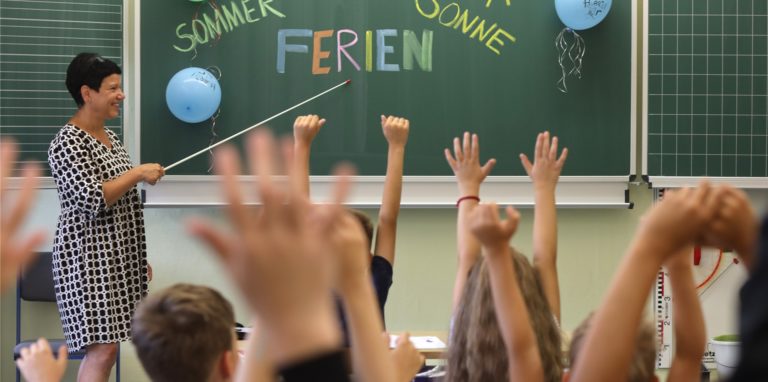 Aktuell sind die Schülerinnen und Schüler in den Ferien. Im nächsten Schuljahr droht auch in Lünen wieder ein Lehrermangel.
