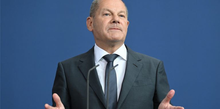 Bundeskanzler Olaf Scholz (SPD) spricht im Bundeskanzleramt zu aktuellen Fragen in der Energiepolitik.