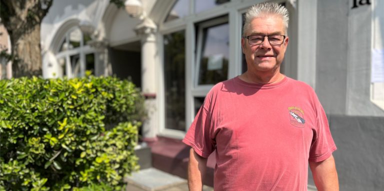Martin Klemens ist begeisterter Radfahrer. Der nicht mehr vorhandene Radweg an der Lohbachstraße verunsichert den Schwerter.
