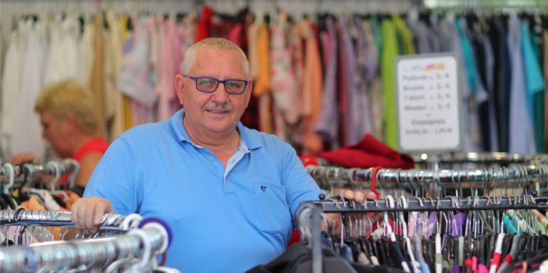 Heinz-Dieter Melcher, erster Vorsitzender von Düt und Dat Selm, wird bald mit seinem Laden umziehen.