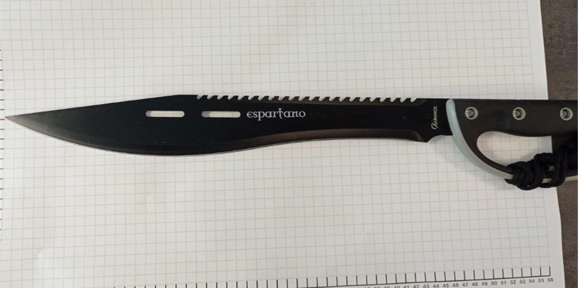 Diese rund 44 Zentimeter lange Machete hat die Bundespolizei bei einem Jugendlichen am Dortmunder Hauptbahnhof entdeckt.