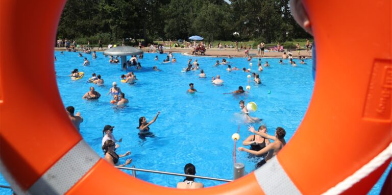 Das Freibad Deusen in Dortmund