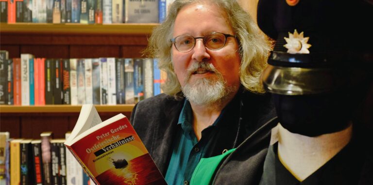 Peter Gerdes gehört zu den Krimi-Autoren, die beim diesjährigen „Mord am Hellweg“-Festival eine Bootspartie in Bergkamen unternehmen.