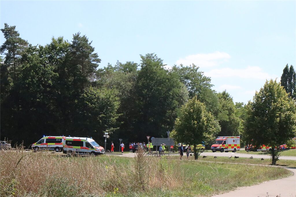 Im Legoland in Günzburg (Bayern) kam es zu einem Unfall mit mehreren Verletzten. Einsatzkräfte sind vor Ort. Im Legoland in Günzburg (Bayern) kam es zu einem Unfall mit mehreren Verletzten. Einsatzkräfte sind vor Ort.