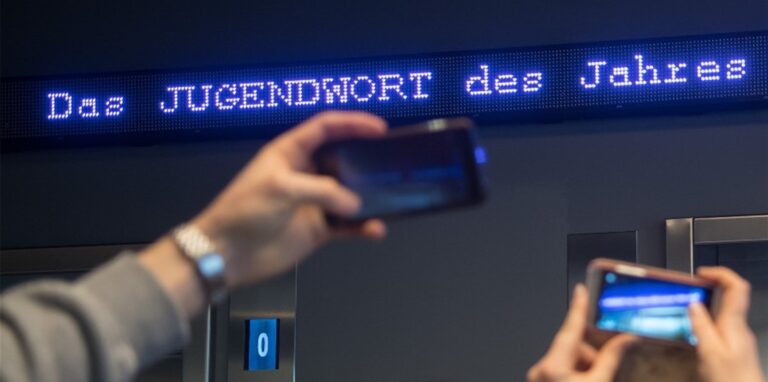 Jugendliche können zurzeit abstimmen, was das „Jugendwort des Jahres“ 2022 wird.