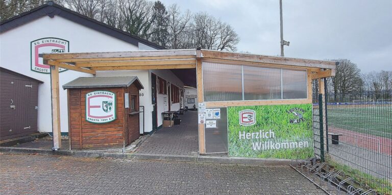 Hier im Waldstadion wird das Vereinsheim neu gebaut.