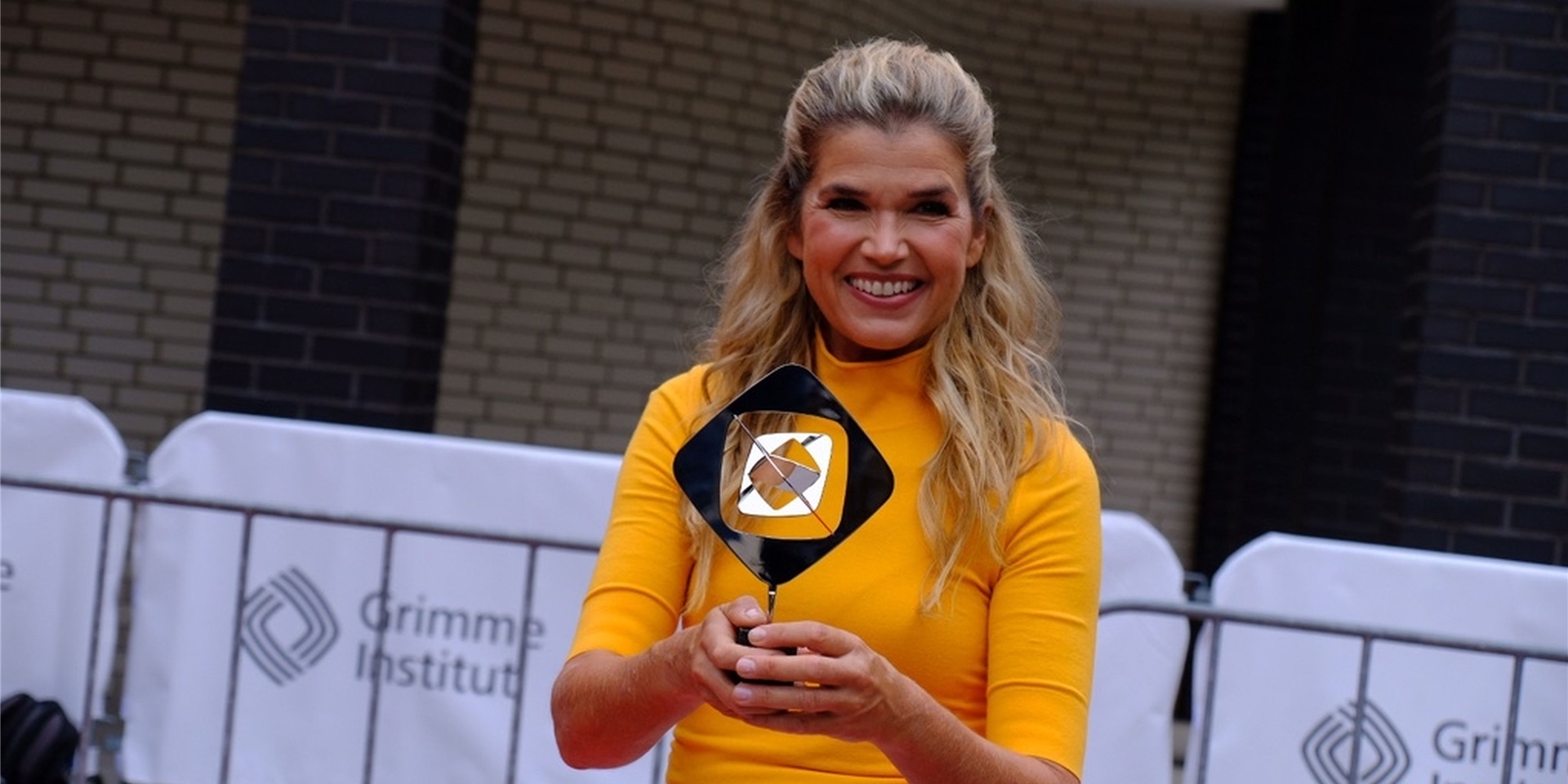 Anke Engelke nahm sich richtig viel Zeit auf dem roten Teppich vor dem Marler Theater. Bei der Grimme-Preisverleihung wurde sie für ihr Lebenswerk ausgezeichnet.