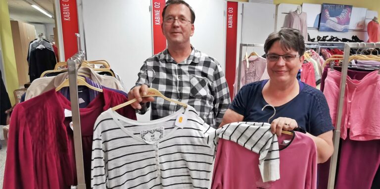 Starkes Tandem: Freude an der Arbeit im Gebrauchtwaren-Kaufhaus haben Torsten Schumacher und Iris Herkelmann, die sich in ihren Aufgaben ergänzen.