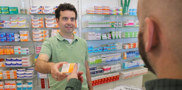 Christian van Bremen und sein Team in der Rathausapotheke sind bereit für das E-Rezept. (Archiv)