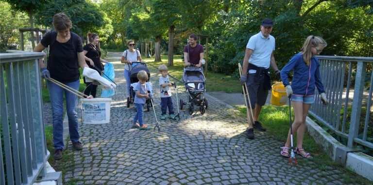 World Clean Up Day: In etwas mehr als einer Woche werden wieder kleine Gruppen durch die Gemeinde ziehen, um Müll und Abfall einzusammeln. Das Foto entstand bei der Aktion im September vor einem Jahr.