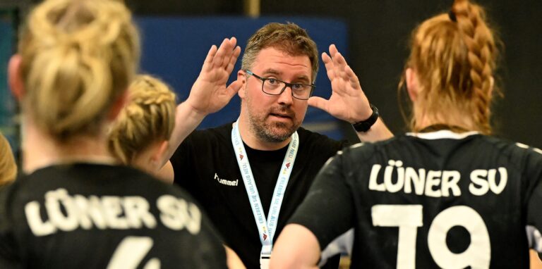 LSV-Trainer Marcel Mai muss mit seiner Mannschaft in eine andere Sporthalle ausweichen.