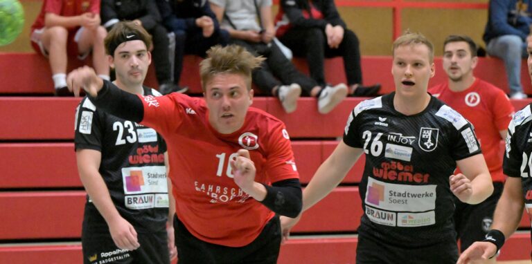 Jonas Sebastian Wagner (l.) und der VfL Brambauer ließen keine Zweifel am Sieger aufkommen.