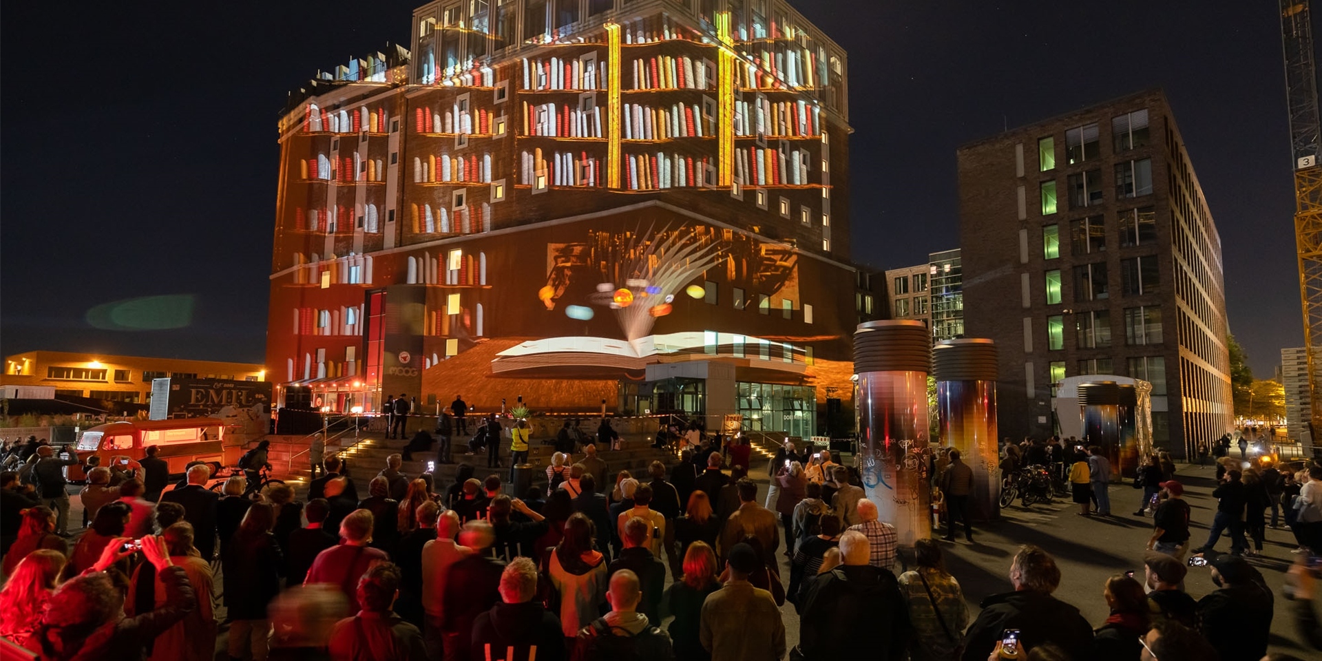Ein Fest für die Augen: Das Dortmunder U dient als Ort für ein spektakuläres 3D-Videomapping.