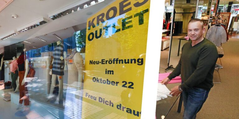 Früher hat Benno Kroes in dem Modehaus an der Präsidentenstraße in Bergkamen Damenmode verkauft. Mit der angekündigten Neueröffnung hat er aber nichts zu tun.