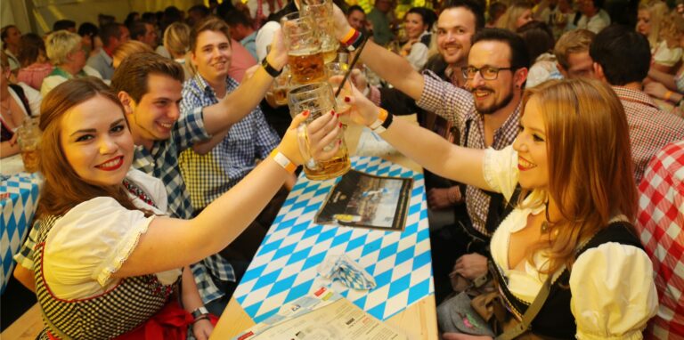 Oktoberfest in Unna an der Stadthalle