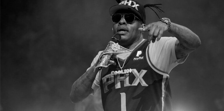 Rapper Coolio 2019 bei einem Auftritt in  in der Halbzeitpause eines NBA-Basketballspiels zwischen den Phoenix Suns und den New Orleans Pelicans