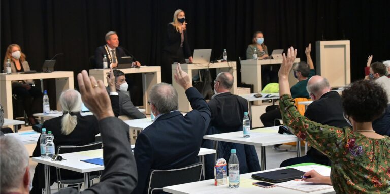 Das Archivbild entstammt einer der vergangenen Ratssitzungen, die coroanabedingt im Erlebnisreich Campus in Lünen-Süd stattfanden.