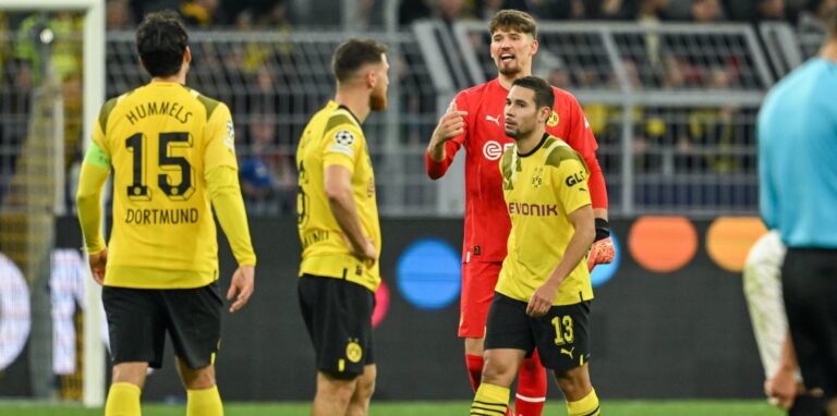 Enttäuschte BVB-Spieler nach dem 1:1 gegen Sevilla.