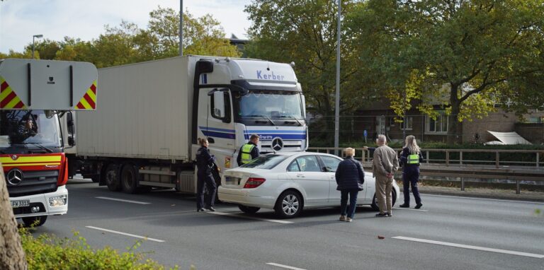 Ein ungewöhnlicher Unfall hat sich am Mittwochmittag auf der B1 in Dortmund ereignet.