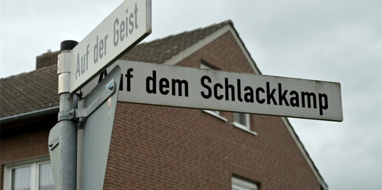 An der Straße „Auf dem Schlackkamp“ hat es am Montagmittag einen Polizeieinsatz gegeben.