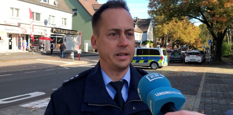 Andreas Lesch von der Polizei Recklinghausen hat im Interview über erste Erkenntnisse nach dem Polizeieinsatz an der Wittener Straße in Dortmund gesprochen.