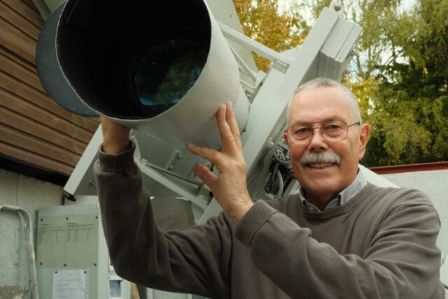Thomas Wassmuth vom Astronomischen Verein Dortmund lädt ein, am Dienstag (25.10.) die Sonnenfinsternis von der Sternwarte im Westfalenpark aus zu beobachten.
