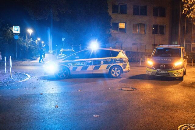 An einem Eingang zum Keuning-Park sind zwei Männer verletzt worden.