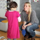 Eine Lehrerin an einer Förderschule Symbolbild