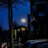 Die neuen smarten LED-Straßenleuchten in Dortmund am Sölder Kirchweg.
