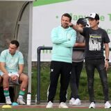 Dimitrios Kalpakidis (2.v.r.)  stand am Sonntag zum letzten mal an der Seitenlinie des BSV Schüren.