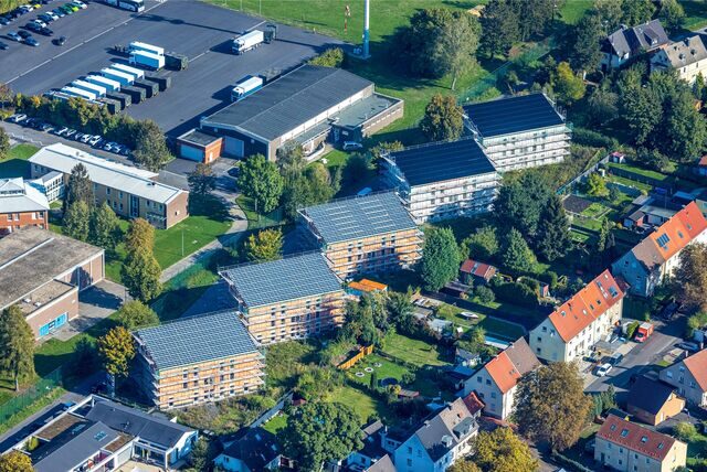 Unnas Bundeswehrstandort, ältere Reihenhäuser, dazwischen die modernsten Wohngebäude weit und breit. Unna verändert sich an einigen Stellen dramatisch. Besonders beeindruckend ist der Wandel aus der Vogelperspektive.