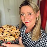 Backbloggerin Angela Küntzle mit Cantuccini
