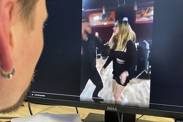 Im Internet kursiert ein Video aus einer Dortmunder Diskothek. Nachdem ein Türsteher von einer jungen Frau geschlagen wird, schlägt er selbst heftig zu.
