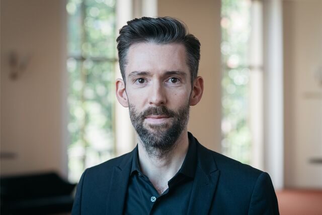 Vasco Boenisch ist der Meinung, dass deutsche Theater zu wenig divers sind. Trotzdem ist der Chefdramaturg des Bochumer Schauspielhauses optimistisch.
