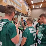 Der SuS Oberaden und Trainer Mats-Yannick Roth (Mitte) hatten eine lange Pause, haben die Lust auf Ballgewinne aber nicht verloren. Samstag geht es gegen die HSG Altenbeken/Buke.